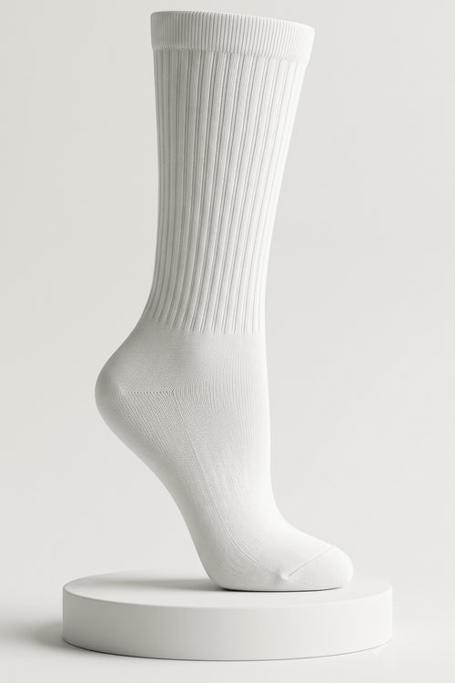 Beyaz fitilli tenis çorabı · %80 pamuk